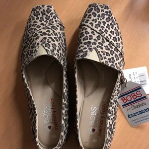 skechers bobs leopard
